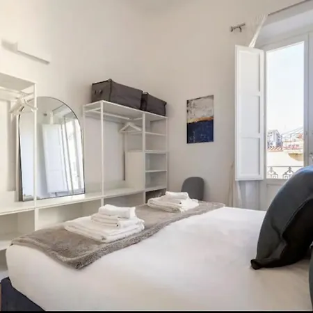 White Martelli Apartment Florence