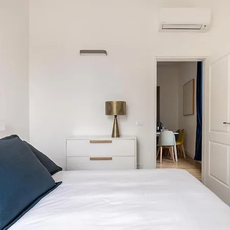 White Martelli Apartment