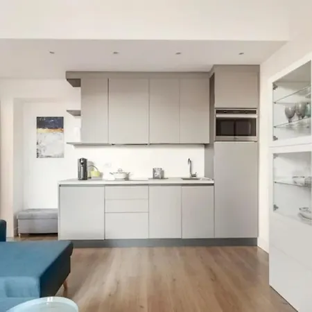 Apartment White Martelli *