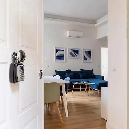 Apartment White Martelli *