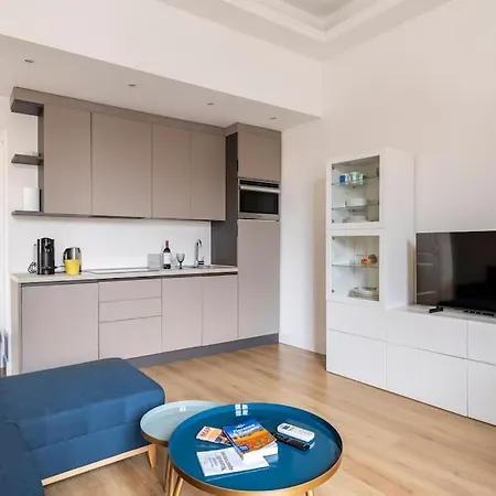 White Martelli * Florence